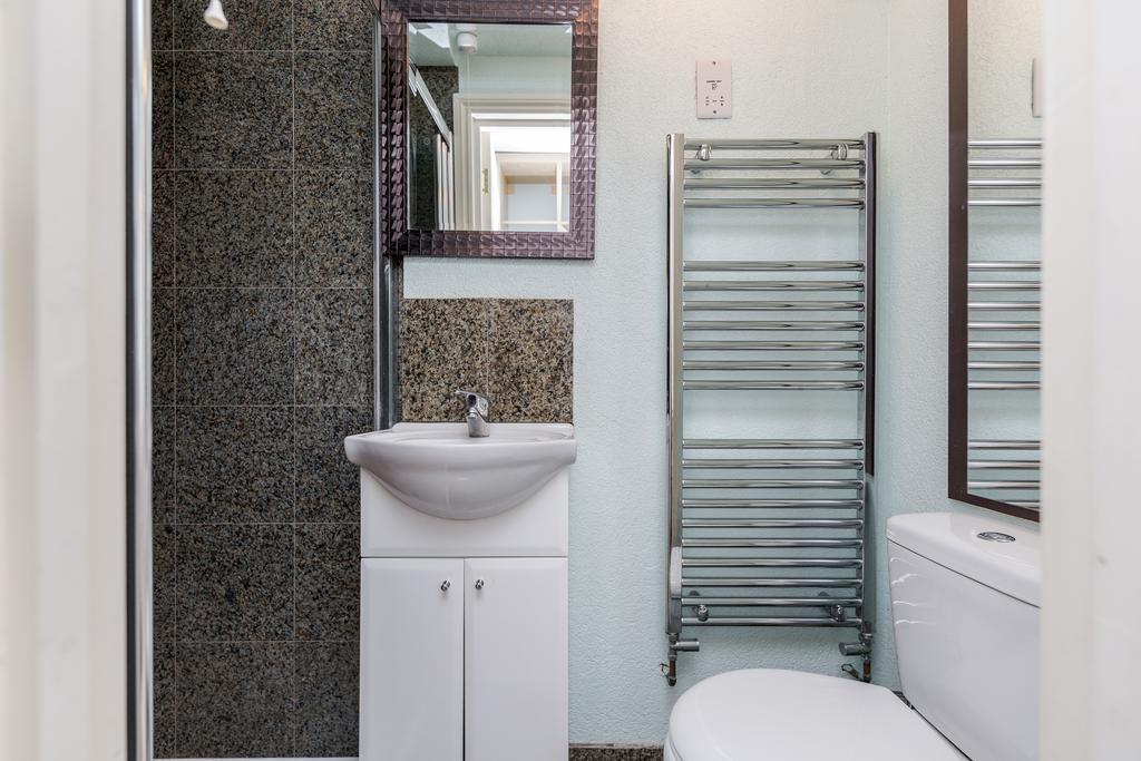 Watford General Suites Екстер'єр фото