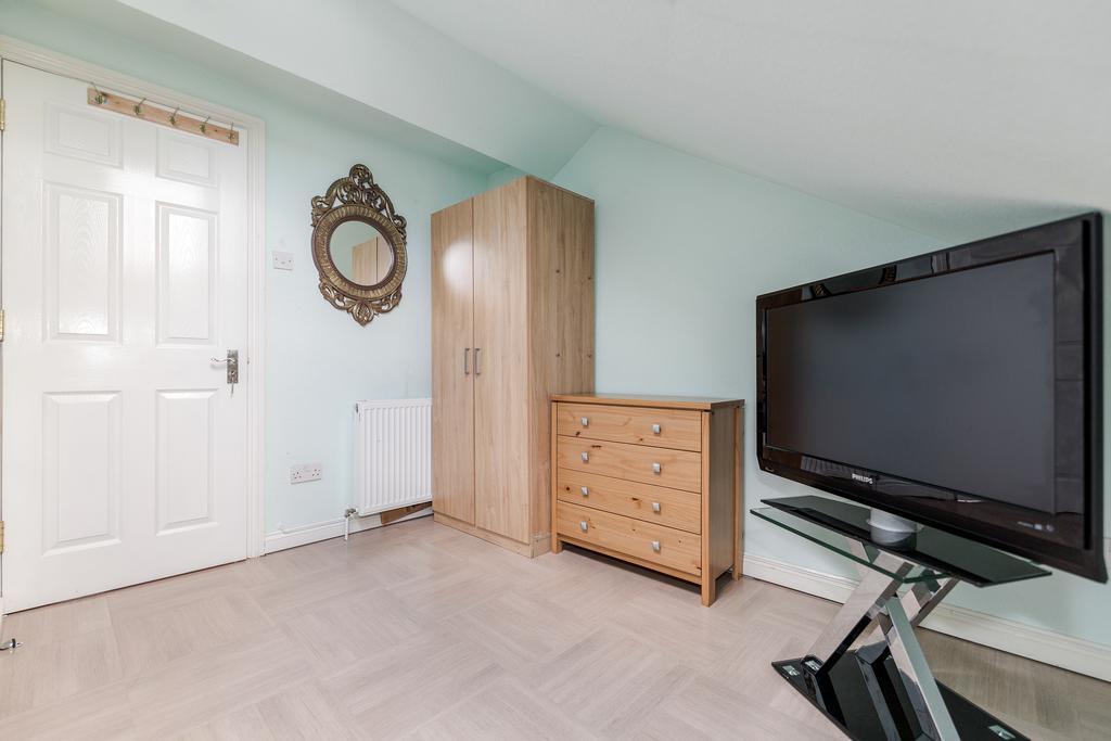 Watford General Suites Екстер'єр фото